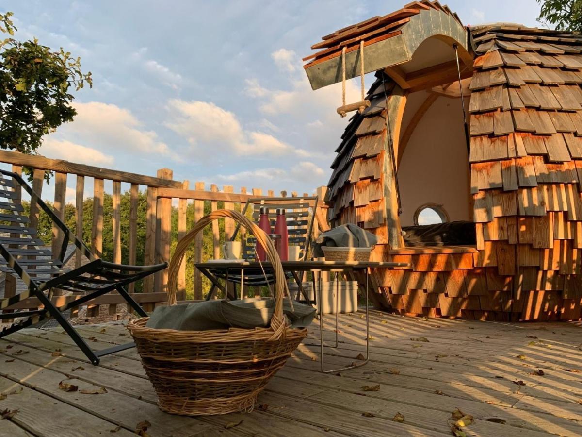 La Ville Es Renais - Ferme Et Maison D'Hotes Insolite Эрки Экстерьер фото
